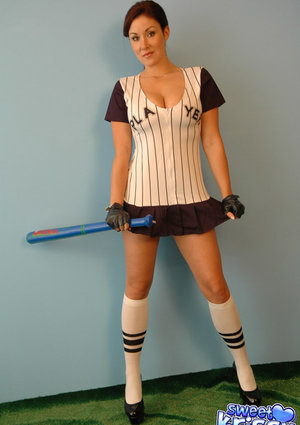 18 year old girl Erin gets deflowered on a bed wearing socks